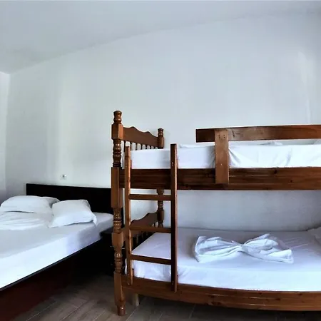 Vila Laguna 3*
